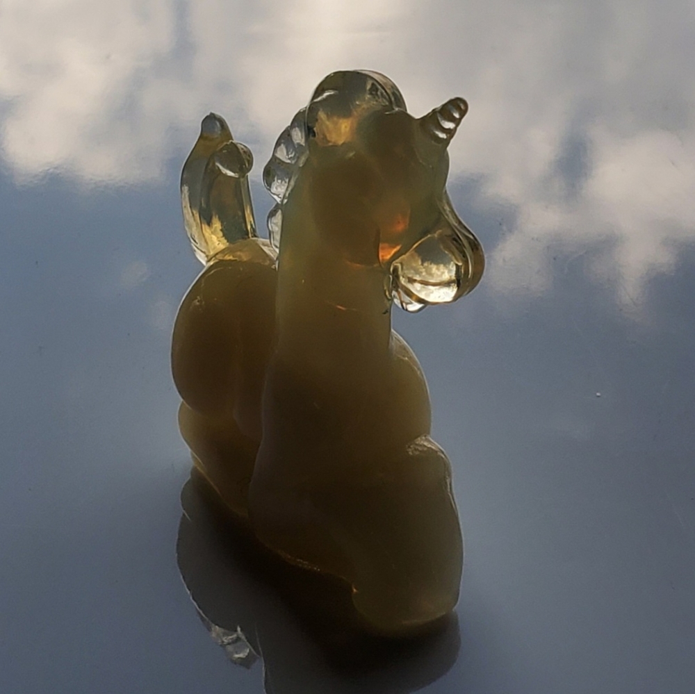 Vntg Boyd Light Yellow Slag Glass Little Lucky the Unicorn 🦄 - Picture 10 of 11